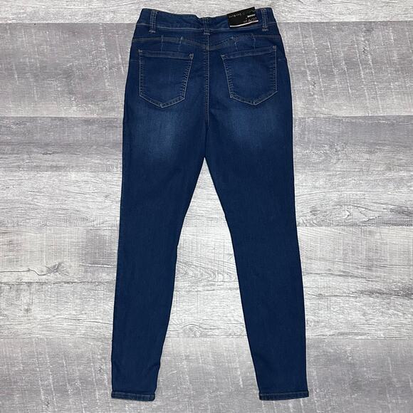 One 5 One Dark Wash Skinny Jean NEW Women 6 / 28 (28X28) High Rise Bombshell Fit - Picture 3 of 5